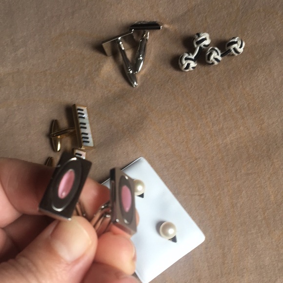 Set of five cuff links - Picture 4 of 8